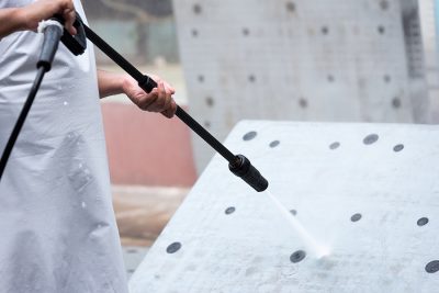 how to clean a pallet for reuse