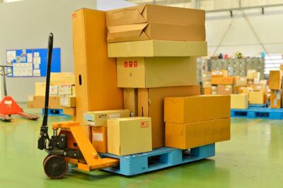 shipping pallets; plastic pallet shipping cost